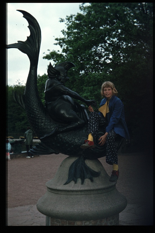 35.Efteling jun 1974 Marion.JPG